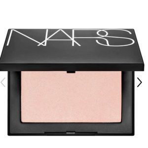 NARS Highlighting Powder in Capri